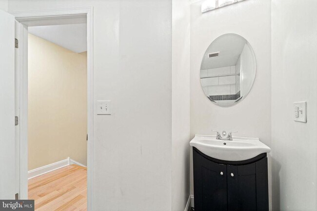 Building Photo - 1241 S 22nd St