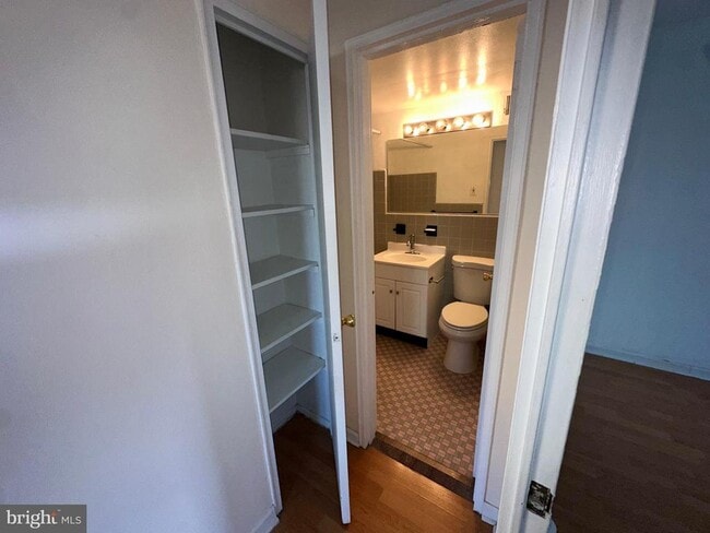 Building Photo - 2101 Chestnut St