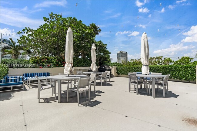 Building Photo - 7330 Ocean 2404