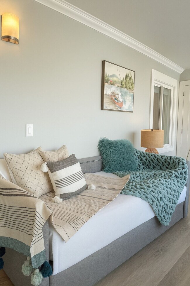 Building Photo - 152 Barksdale Ln