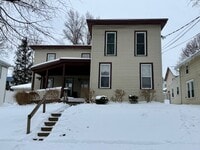 Building Photo - ASHLAND - Charming 1 Bedroom Move In Ready!