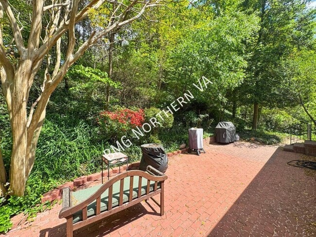 Building Photo - 6413 Berkshire Dr