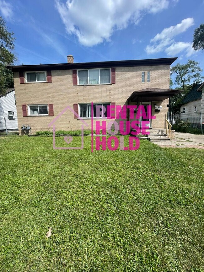 Building Photo - 15368 Hubbell Ave