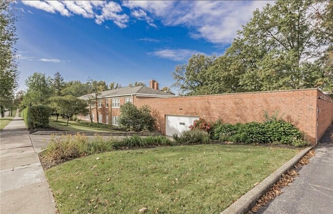 Building Photo - 20301 Shelburne Rd