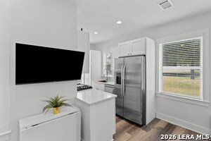 Building Photo - 216 Eleanor Ave