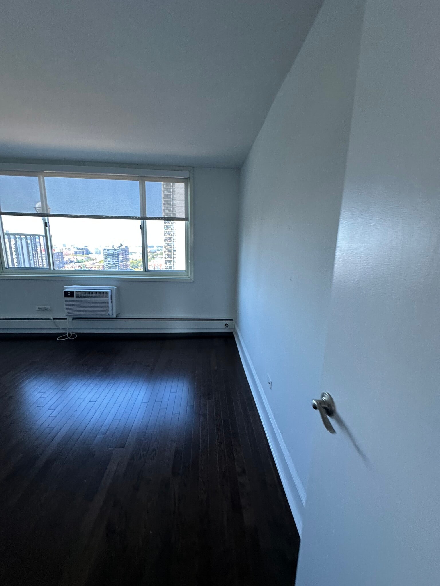 Building Photo - 1350 N Dearborn St