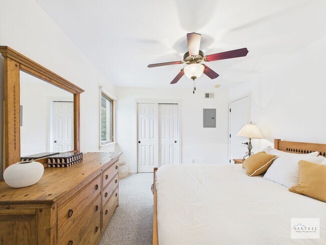 Building Photo - Fully Furnished Condo Available Now!