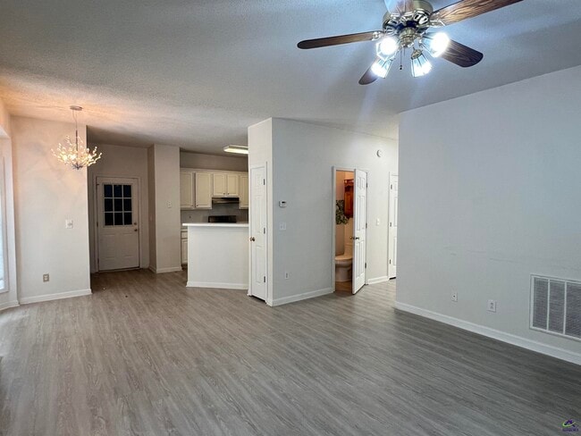 Building Photo - 282 Northridge Dr