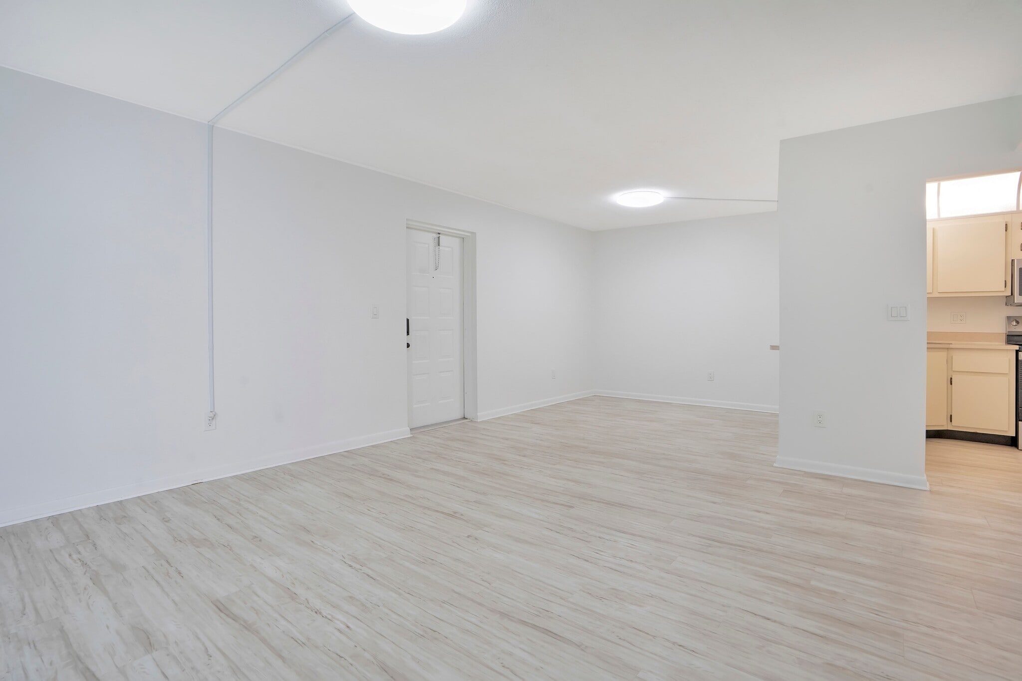 Building Photo - 9610 Green Cypress Ln