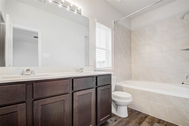 Building Photo - 21915 Grand Majestic Dr