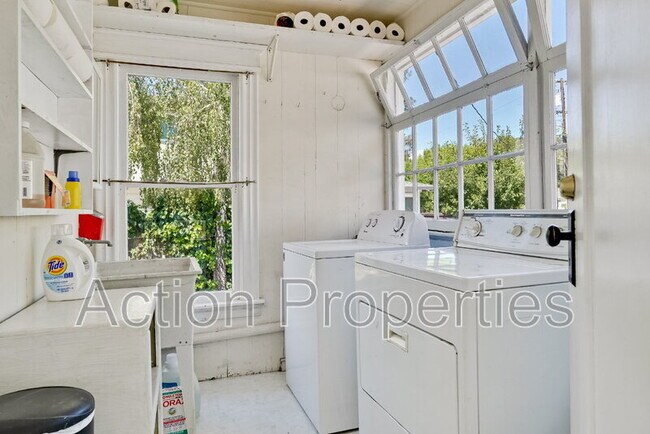 Building Photo - 1610 California St