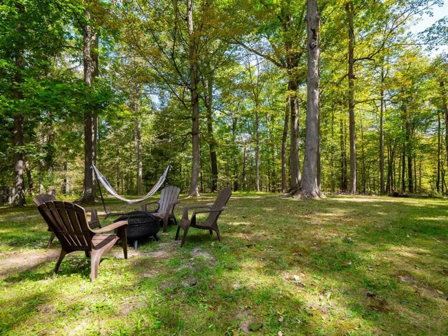 Building Photo - 3815 Ellendale Rd