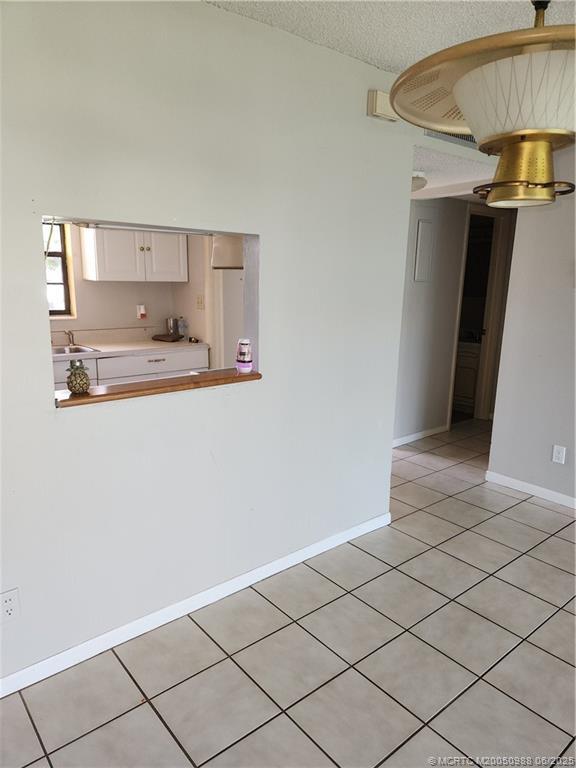 Building Photo - 2050 Oleander Blvd