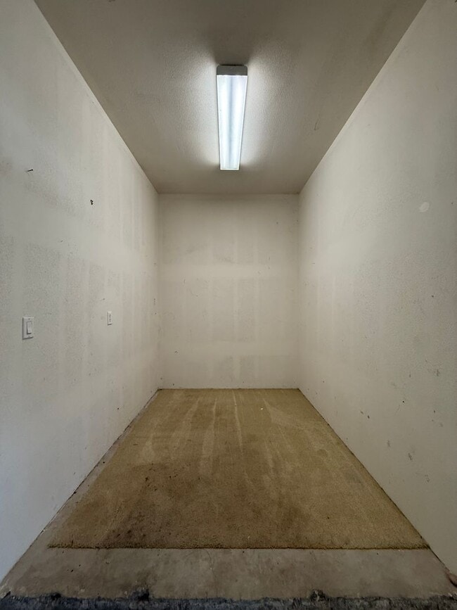 Building Photo - Centrally Located Single Story Home in Traditions