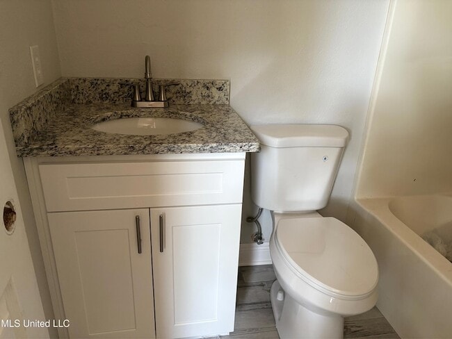 Building Photo - 233 Milray Ln