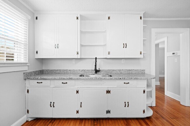 Building Photo - Inman Charm: Walk to Downtown! Cozy 2-Bed ...