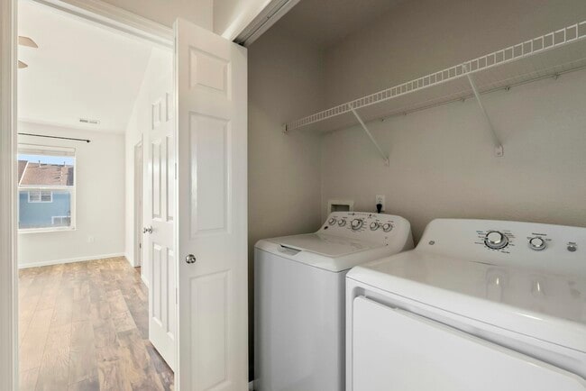 Building Photo - 2569 Shannara Grv