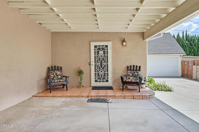 Building Photo - 1608 N Grand Oaks Ave