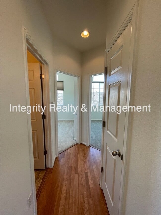 Building Photo - 1399 Turnberry Pl