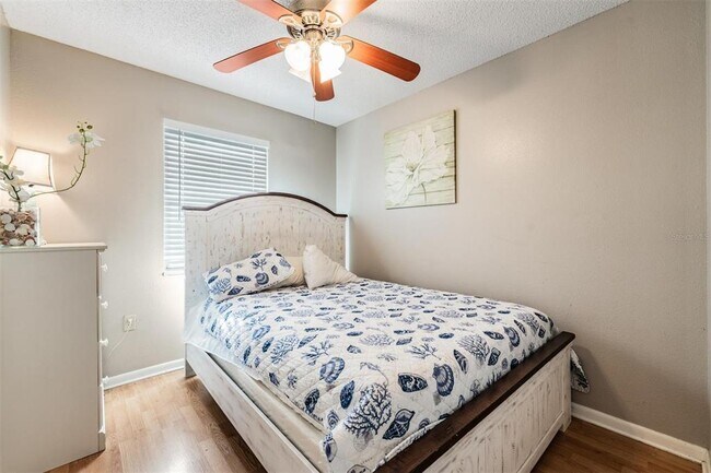 Building Photo - 208 S Canal St