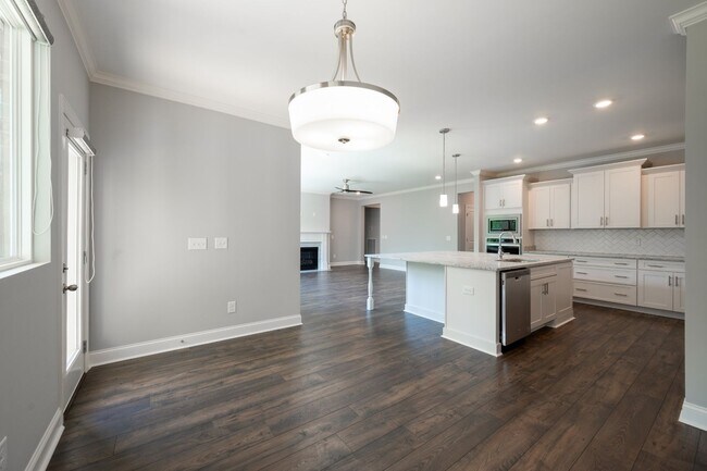 Building Photo - **LIKE NEW, EXECUTIVE HOME IN SOUGHT-AFTER LADD PARK NEIGHBORHOOD, FRANKLIN, TN**