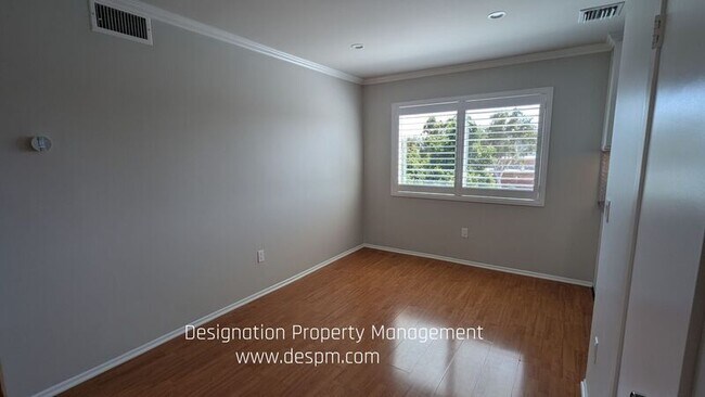 Building Photo - 3015 Division St