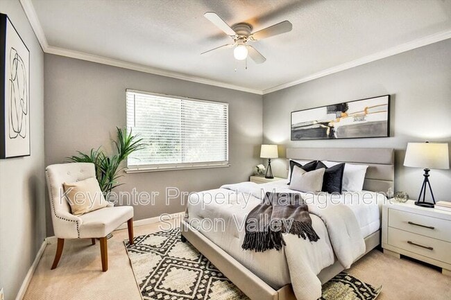 Building Photo - 329 Blossom Hill Rd