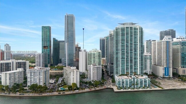 Building Photo - 185 SE 14th Terrace