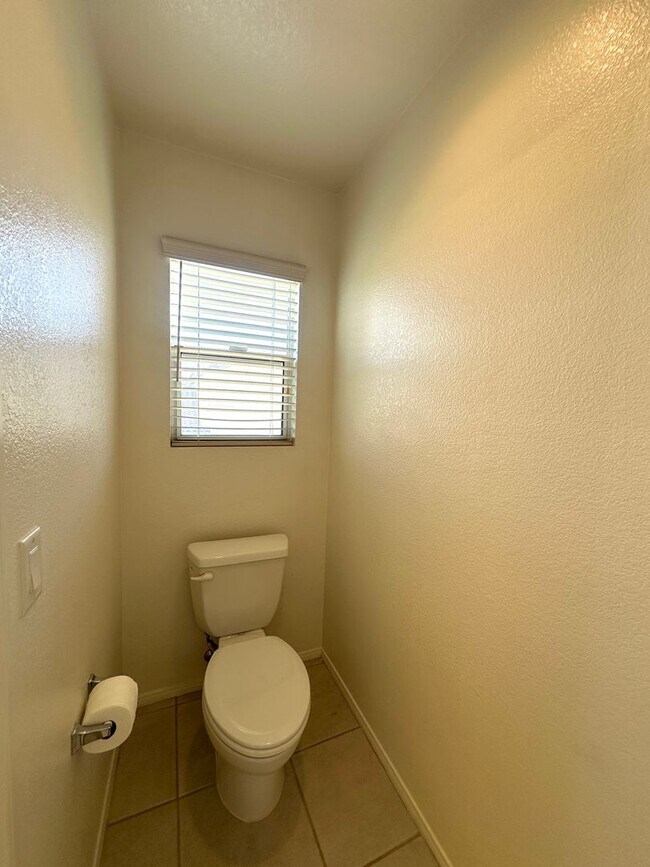 Building Photo - 7607 Pioneer Ranch Ave