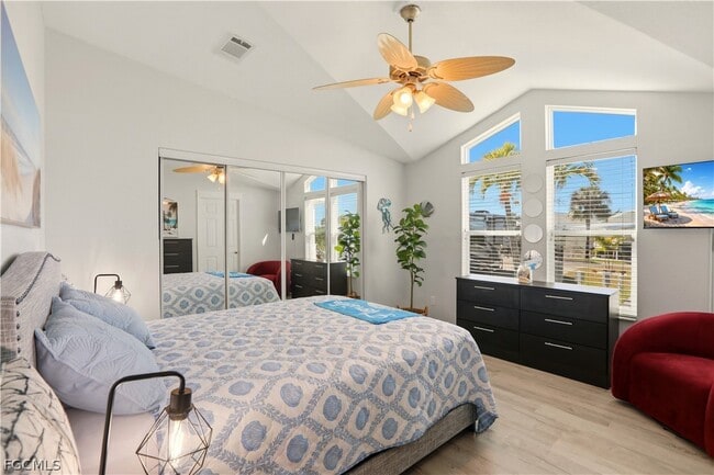 Building Photo - 158 Nanaimo Trail