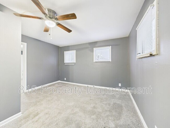 Building Photo - 7424 Bellefontaine Ave