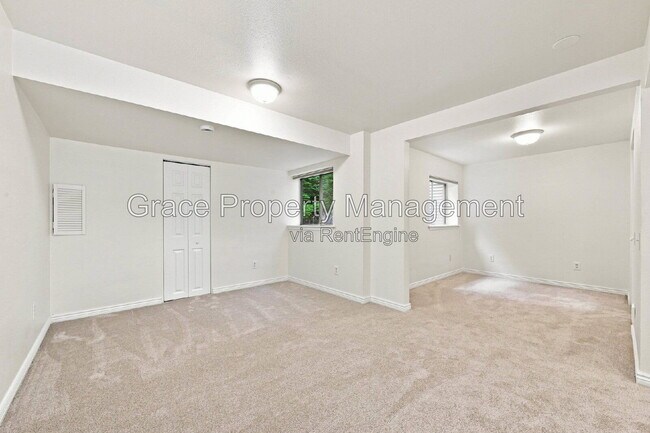 Building Photo - 2881 W Long Dr