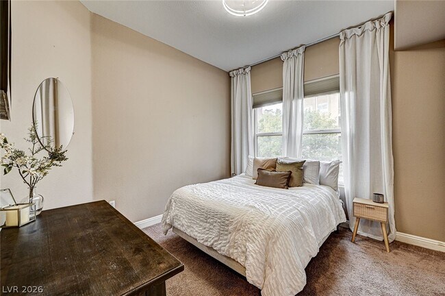 Building Photo - 56 E Serene Ave