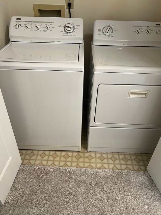 Building Photo - 639 Todd Trail