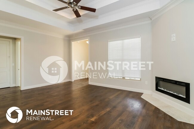 Building Photo - 8861 Creek Run Rd