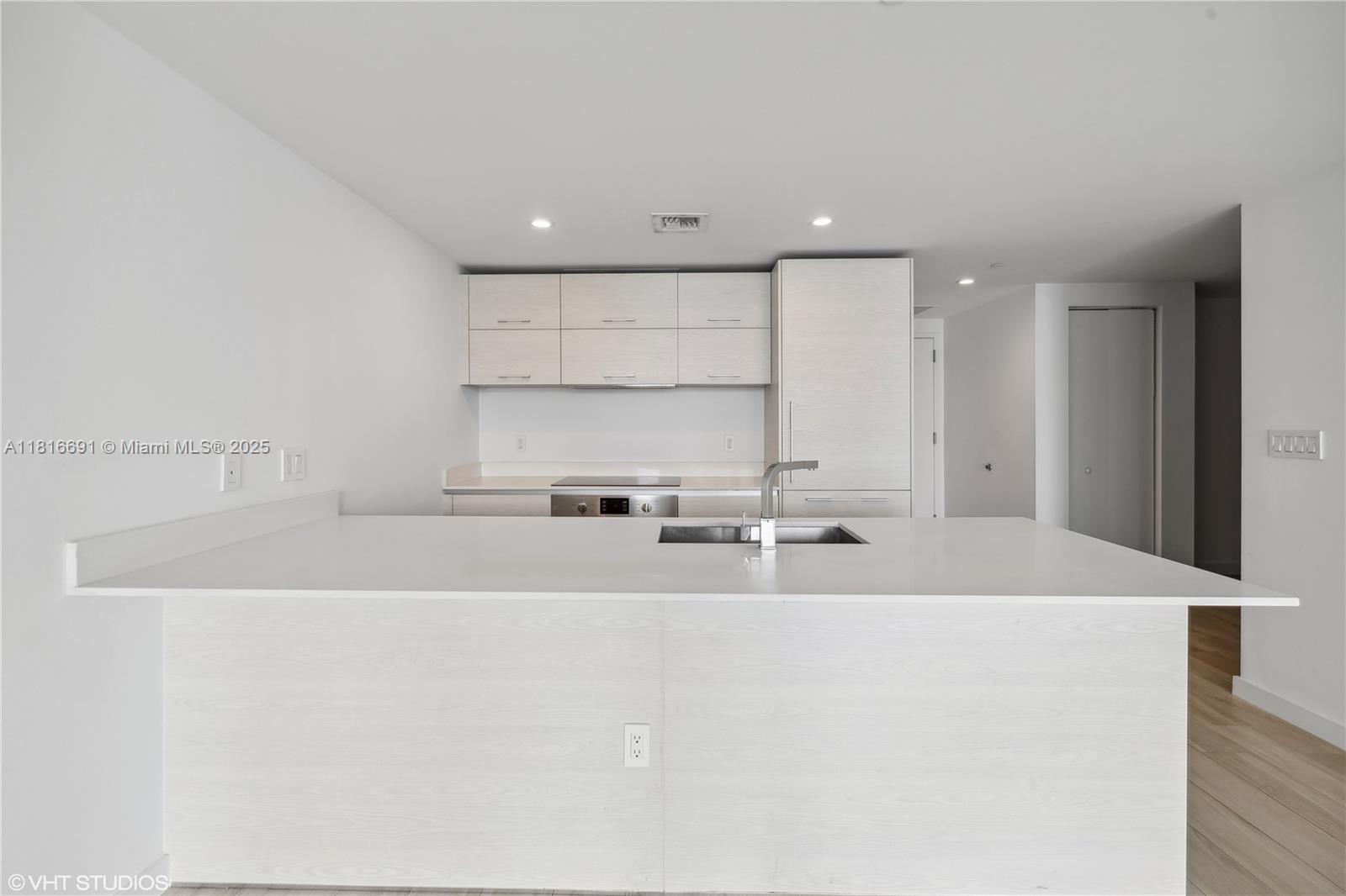 Building Photo - 1300 S Miami Ave