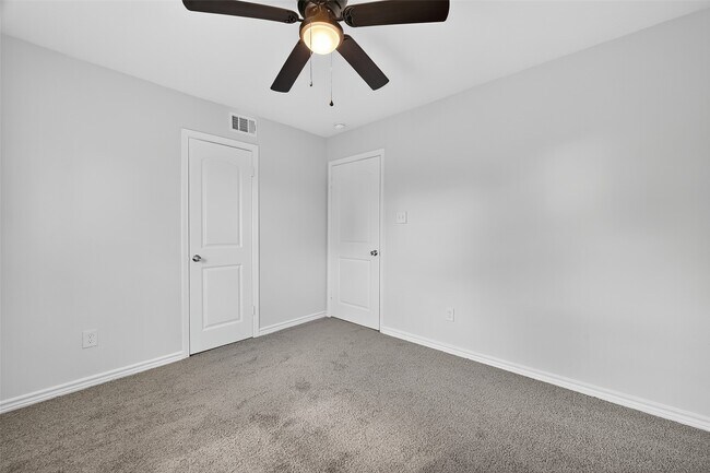 Building Photo - 5635 Belarbor St