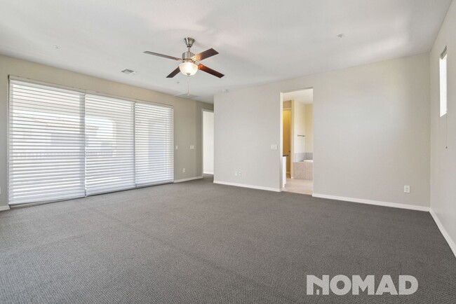 Building Photo - Stunning 3BR Townhouse in North Scottsdale