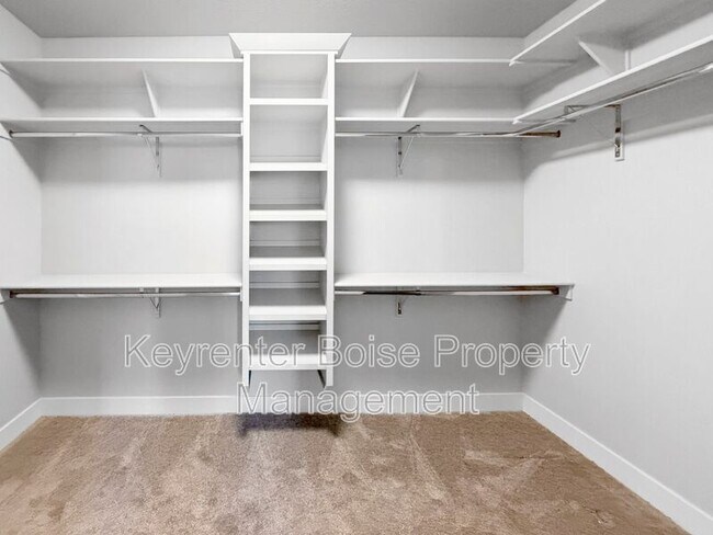 Building Photo - 74 S Ravine Way