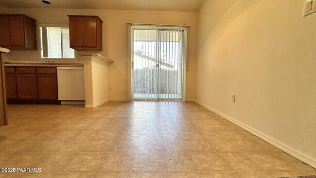 Building Photo - 3101 N Corrine Dr