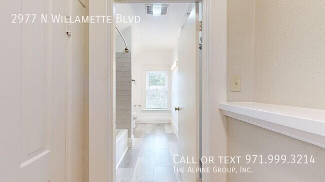 Building Photo - 2977 N Willamette Blvd