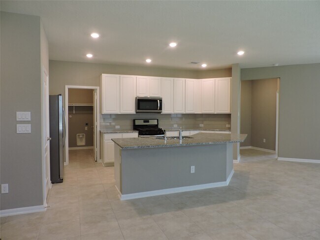 Building Photo - 1102 Upton Ct
