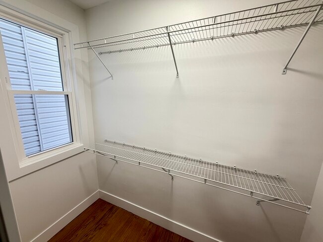 Building Photo - 4351 S Maplewood Ave