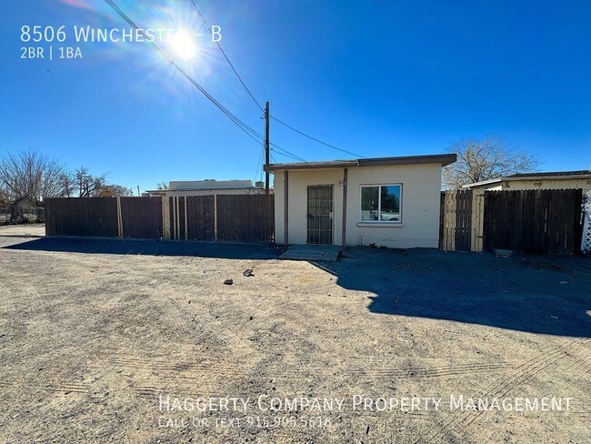 Primary Photo - 8506 Winchester-B