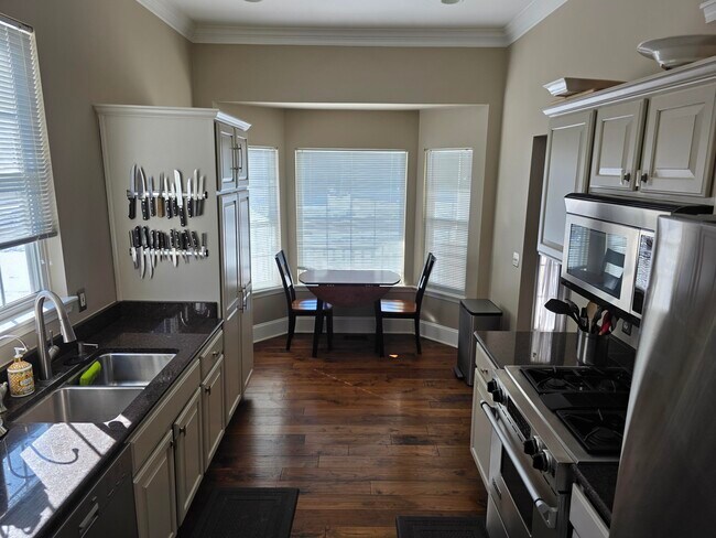 Building Photo - 3464 Huron View Ct