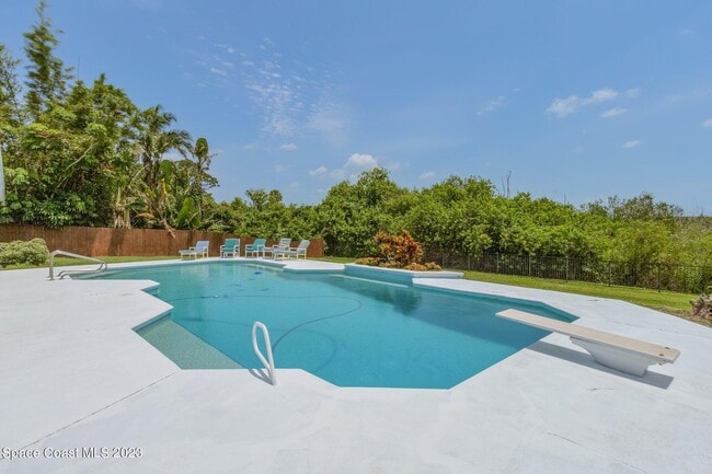 Building Photo - 2240 Marsh Harbor Ave