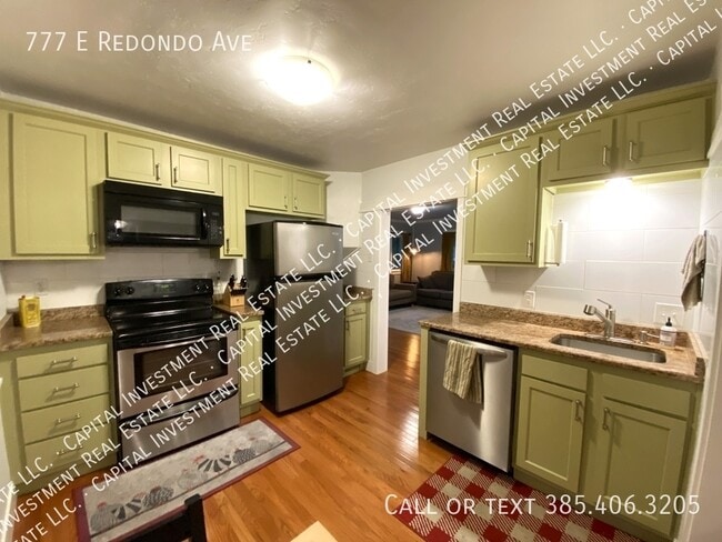 Building Photo - 777 E Redondo Ave