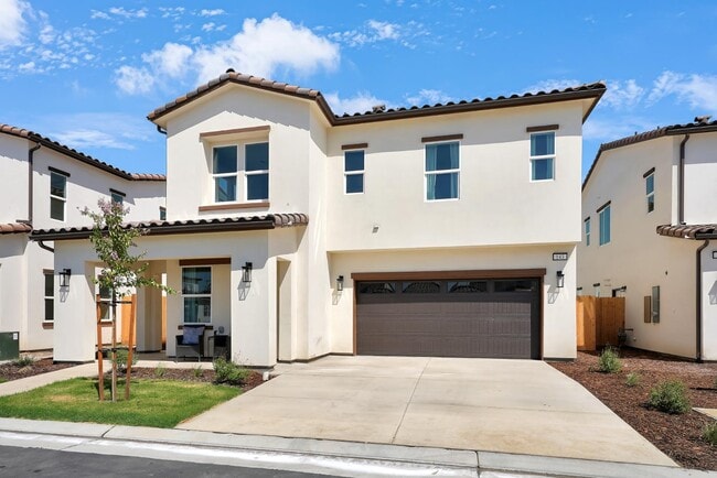 Building Photo - 2133 West Dr