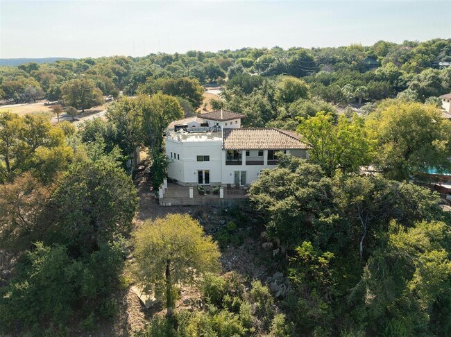 Building Photo - 2510 Saratoga Dr
