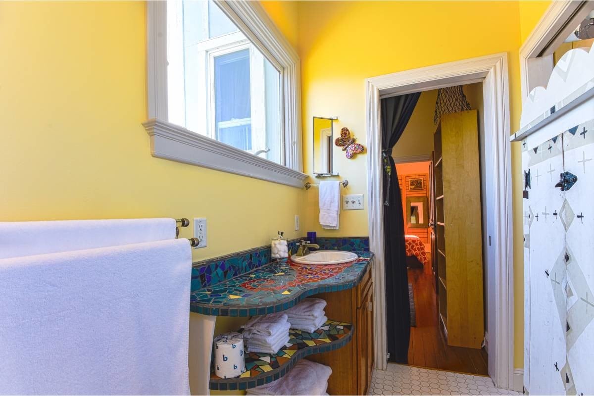 Bathroom - 1135 Treat Ave